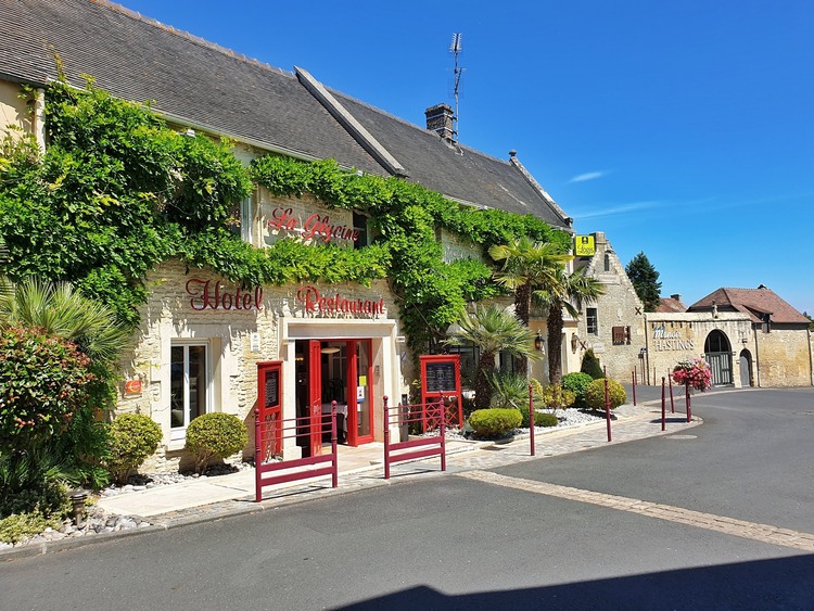 Hôtel La Glycine 1