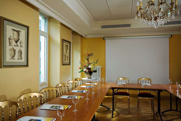 Hôtel Le Bristol  6