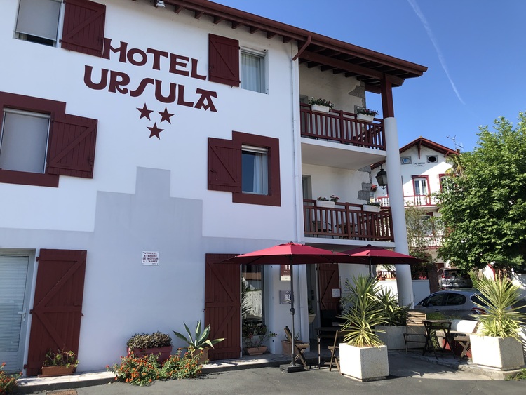Hôtel Ursula 1