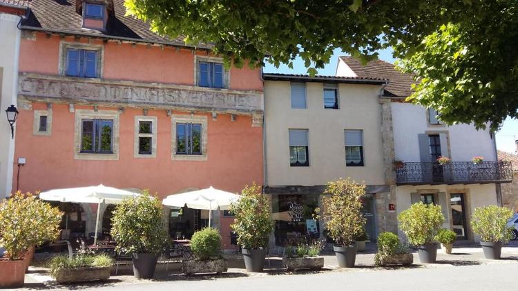 Le Relais de la Tour  1