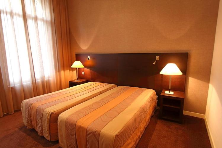 Hôtel L'Hirondelle   10
