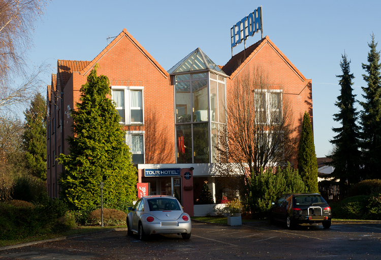 Tourhôtel  8