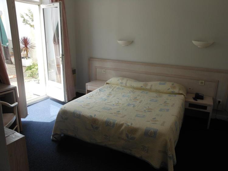 Hôtel Le Central  9