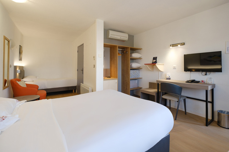 Hôtel Tambourin  9