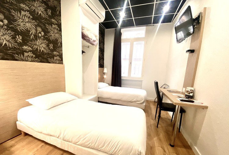 Hôtel de Bordeaux  8