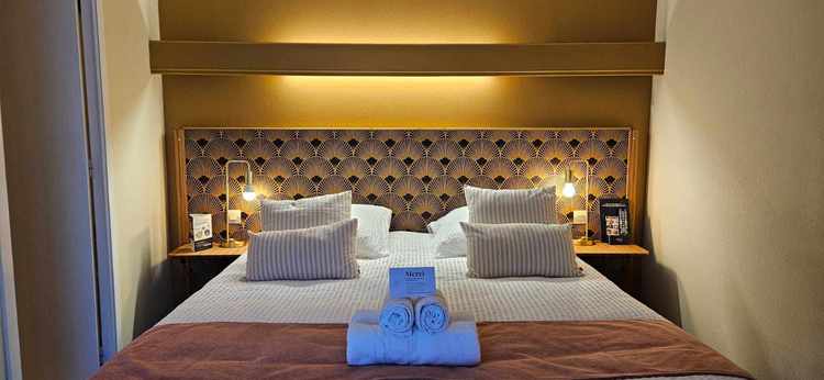 Hôtel Saint-Christophe  12