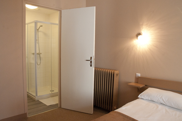 Hôtel des Pyrénées  12