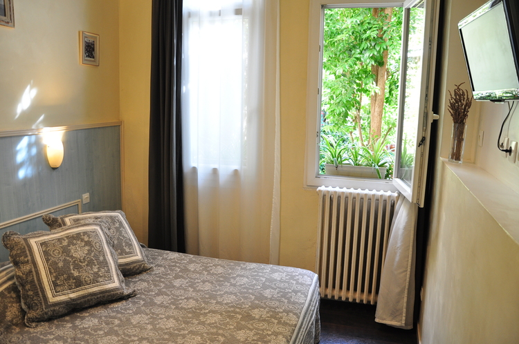 Hôtel Select   13