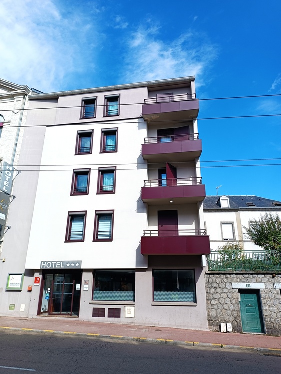 Hôtel des Deux Moulins  12