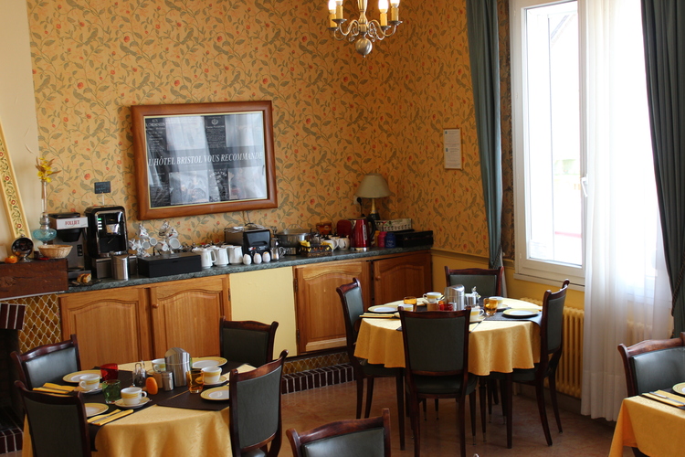 Hôtel Bristol  20