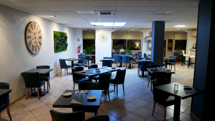 Hôtel Le Régina  8
