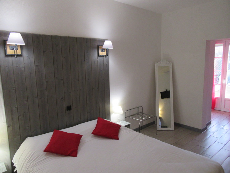 Hôtel de France  18