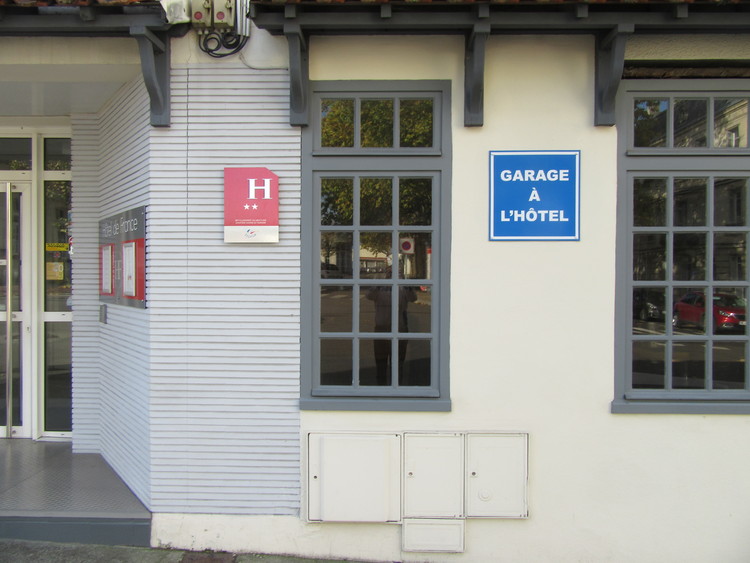 Hôtel de France  26