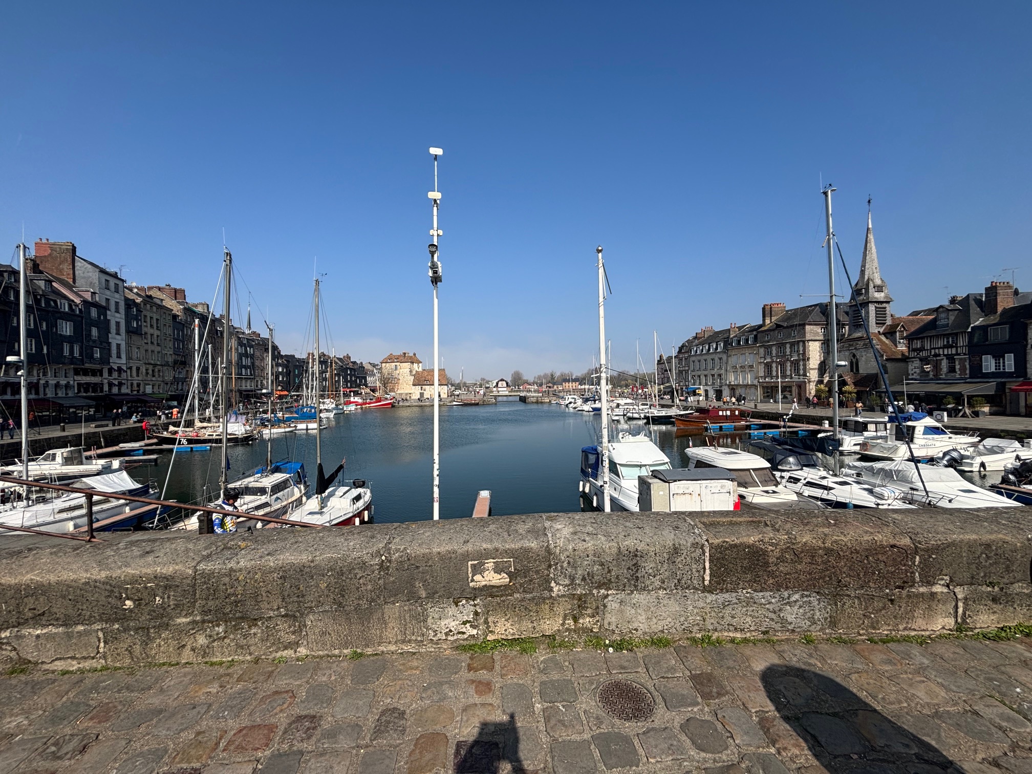 Le bassin de Honfleur et sa plage