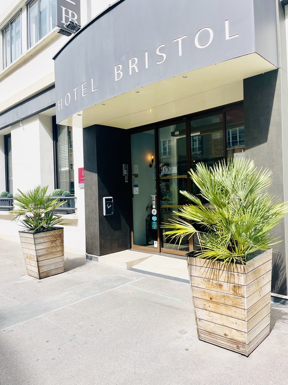 Hôtel Bristol 2