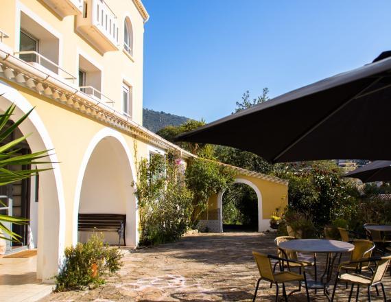 Hôtel Paradis 1